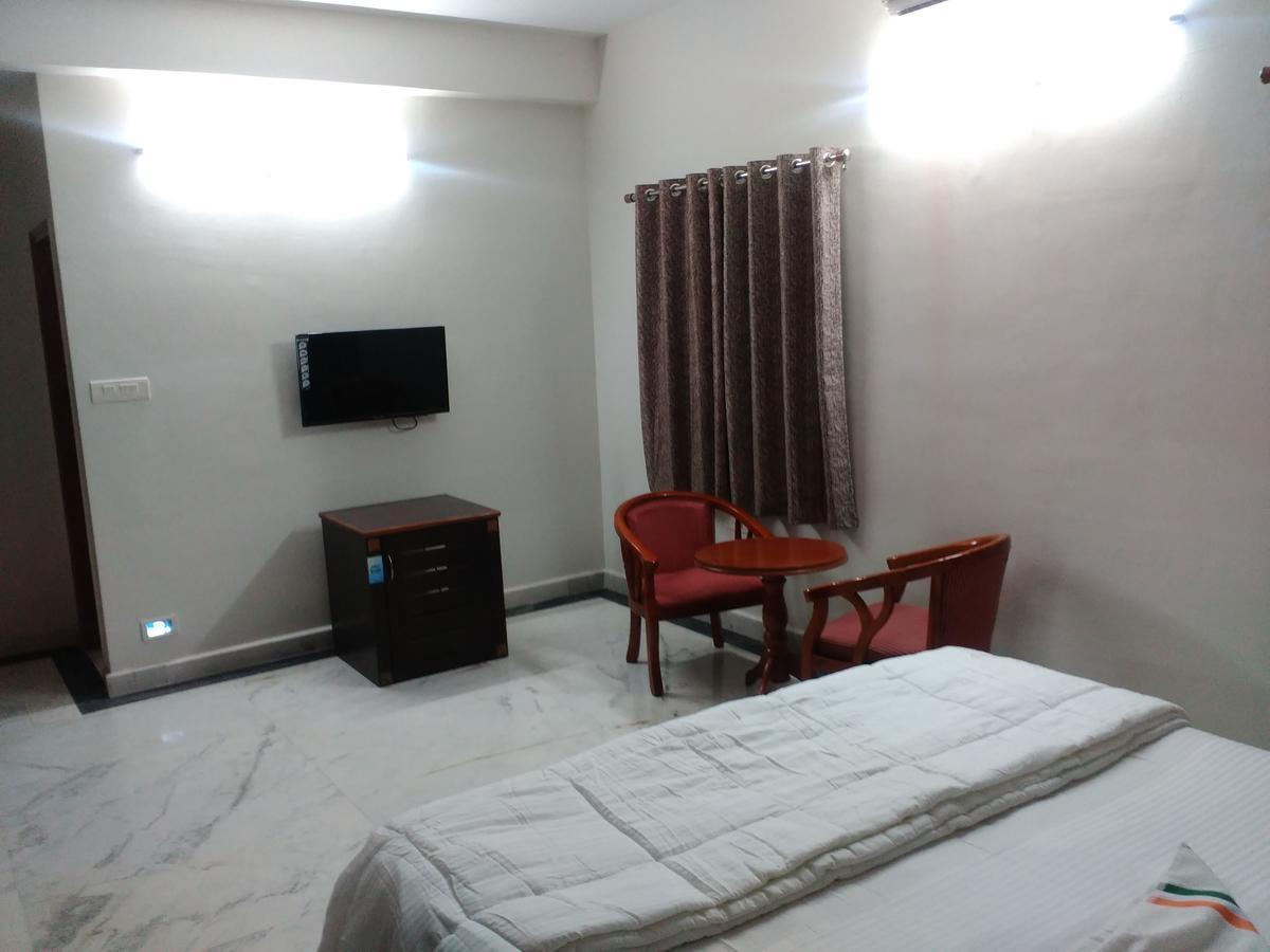 Fresh Living Prime Banjara Hotel Hyderabad Ngoại thất bức ảnh